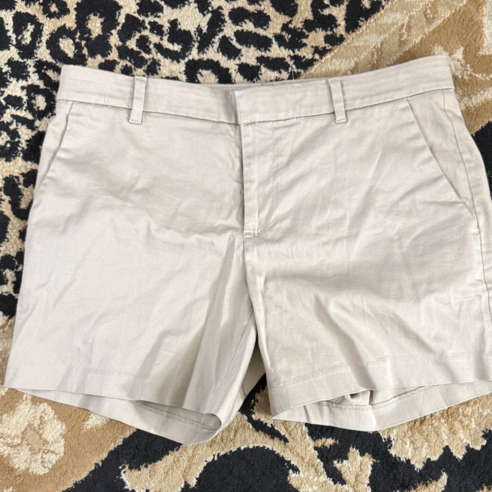Banana Republic Cream Avalon Shorts